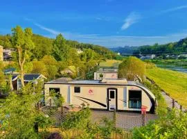 Zhangjiajie Cliff Flower RV Tent Hotel