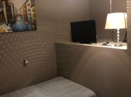 Cuarto pequeño, hotel v destinaci Tijuana