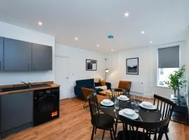 Charming 2Bed Flat - Spacious & Prime Location