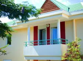 Le Roquefeuil T4 Duplex St-Gilles