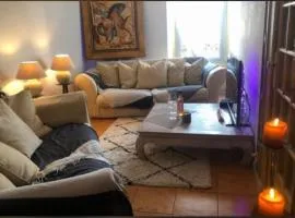 Room for NUDISTS near Nice port in a shared apartment