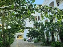 Đinh Gia Palace