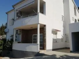 Apartment Ante