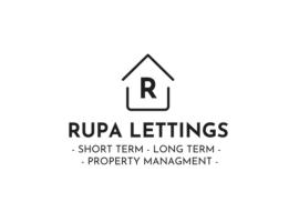 Spacious modern 3 bed home, hotel in Nantwich