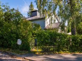 Guest apartment with authentic Finnish wooden sauna, 10 min drive from the airport
