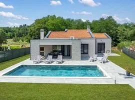 3 Bedroom Lovely Home In Santalezi