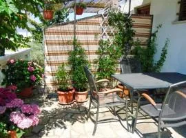 2 Bedroom Cozy Apartment In Vrbnik