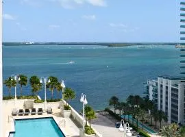 Amazing Condo Brickell with Ocean-Pool View