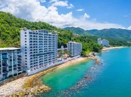 Costa Sur Resort & Spa
