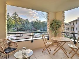 Appartement moderne - Terrasse - Piscine - Parking, hôtel à Ventabren