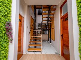 Posada El Alamo, hotel com piscina em Tingo Mar&iacute;a