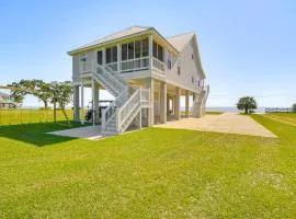 Walk to Beach Oceanfront Home with Outdoor Kitchen