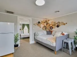 Top-Floor 1BR in Historic Capitol Hill