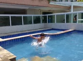Apê Temporada II Praia Grande SP Completo com Piscina, Churrasqueira, Estacionamento