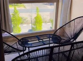 Un élégant appartement à louer à Marrakech avec deux piscines et une situation en centre ville