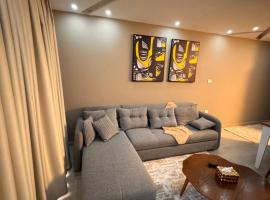 Luxury - 2 Bedroom Apartment B7, hotel in Madinaty