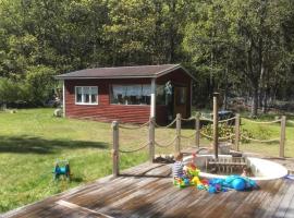 Nice Home In Österfärnebo With 2 Bedrooms, Sauna And Jacuzzi, hotel en Österfärnebo