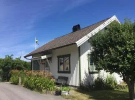 Stunning Home In Hamburgsund With 3 Bedrooms And Wifi
