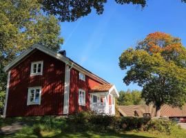 Nice Home In Värnamo With 2 Bedrooms And Wifi, hotel v destinaci Värnamo