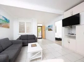 Forster Lodge 18