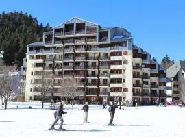 Studio-cabine confortable à Le Lioran, proche pistes et commerces - FR-1-787-92