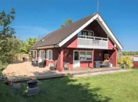 Nice Home In Loftahammar With 4 Bedrooms, Sauna And Wifi