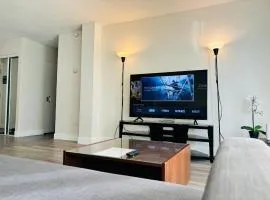 Cozy 1 Bedroom Condo with Parking