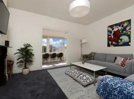The Lollyshop Apartment in Battery Point