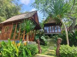 RUMAH KAYU MATARAJA VILLA - TABANAN