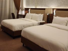 The Forest Lodge-Private Unit at Camp John Hay, Hotel in Baguio City