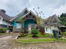 Villa puncak bogor kota bunga 3 kamar ada karoke, ξενοδοχείο σε Cikundul