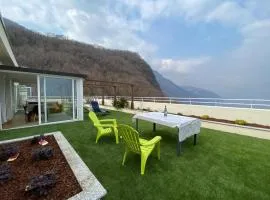 Penthouse with Big Terrace in Residence with Pool