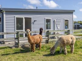 Alpaca Serenity Farmhouse, hotel v destinaci Sandy Knolls