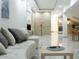 New Moment Lux 2