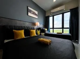 Transit and rest in Centre of Sepang - 24hrs Taxi, Restaurant