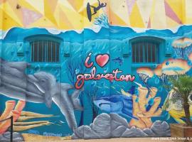 Kari's Island Escape - Historic District, hotel in Galveston