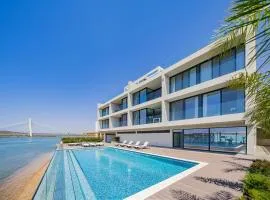 Portimão Ocean Breeze With Pool by Homing
