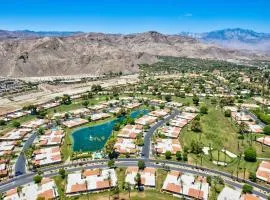 Contemporary Condo W Panoramic Views In Sunrise Cc