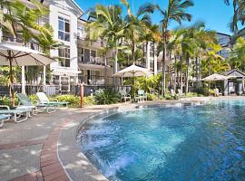 Blue Waters Apartments, hotel di Gold Coast