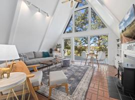 Cabin Allswell - Beaver Lake A-Frame - Sleeps 8, hótel í Garfield