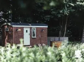 Little Otchan Shepherd's Hut
