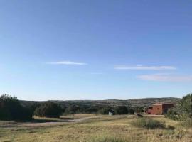 Cottonwood Creek Cabins - Alpine, TX, vila v destinaci Alpine