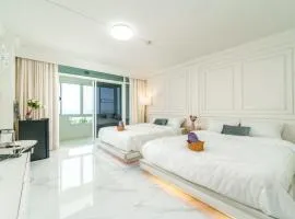 Bang Saen Royal Beach by Sea view Bang Saen