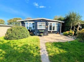 2-Bed Bungalow Retreat, Welcombe, bungalow en Welcombe