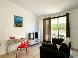 Tiny House Moorea Haylee, hotel i Papetoai