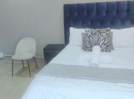 Choosers Express Hotel Room 6, hotel in Rooihuiskraal