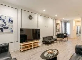 Cozy Condo 3 minutes from all attractions
