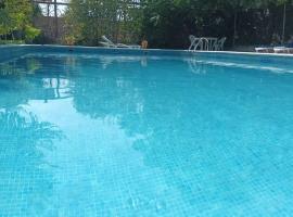 Finca Marina Turismo Rural, hotel v destinaci Lleida
