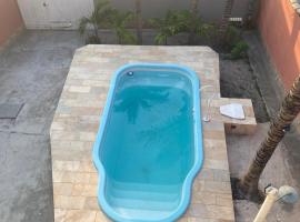 Casa com piscina próximo à praia do sudoeste, hotel i São Pedro da Aldeia