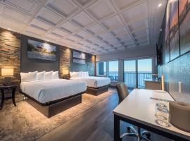 Terrace Bay Hotel - Lakefront, hotel s jacuzzi v destinaci Escanaba